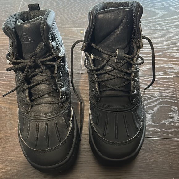 Nike winter boots - Picture 2 of 3